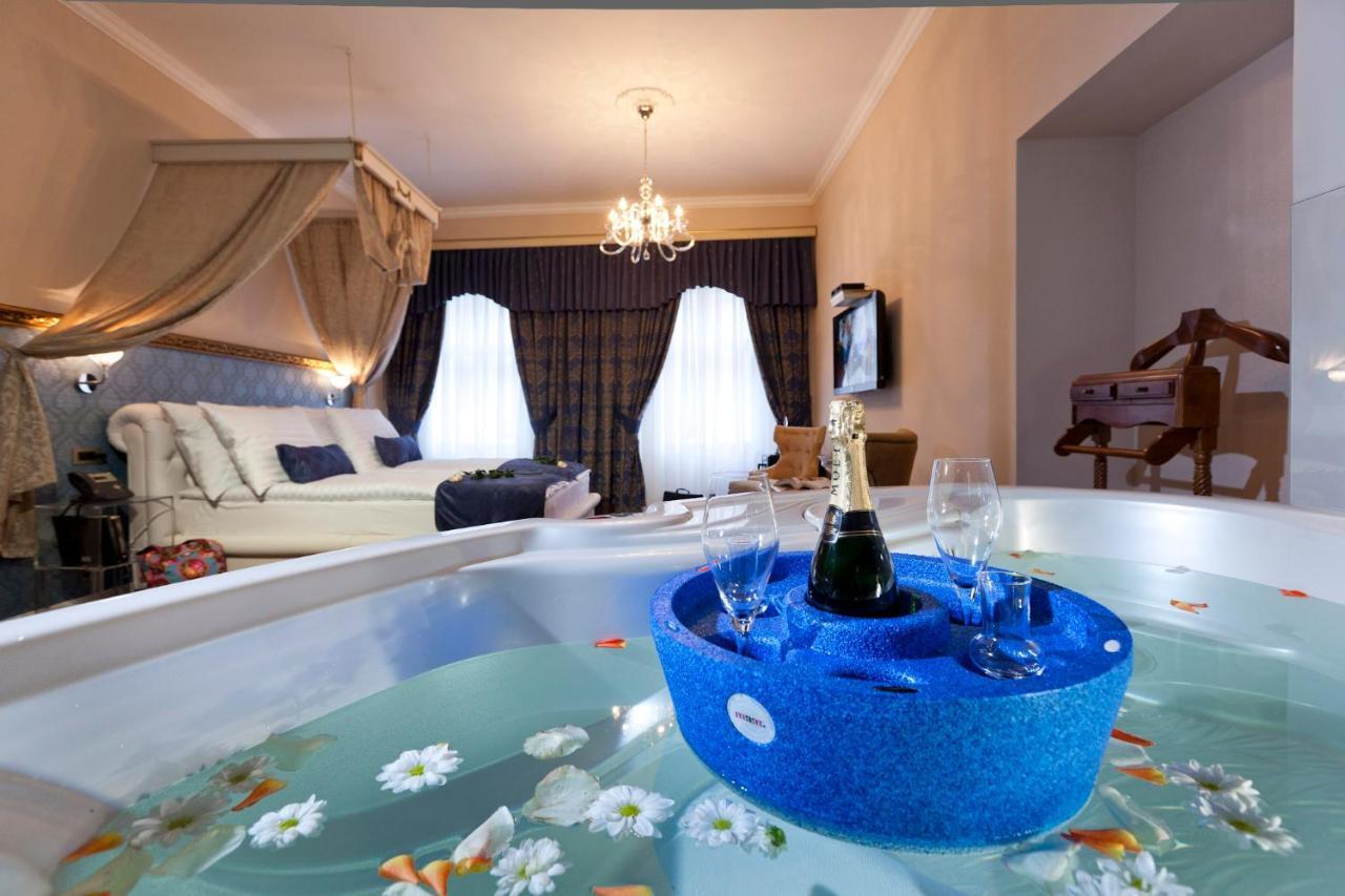 Hotel Actum คราน ภายนอก รูปภาพ